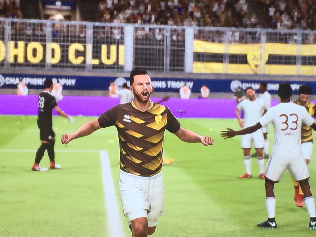 الحمدلله 
اليوم سجلت اول هدف لي بقميص نادي #احد ضد اخوانا نادي #الفيصلي 

شكرا لجماهير نادي #احد ونعدكم بالمزيد