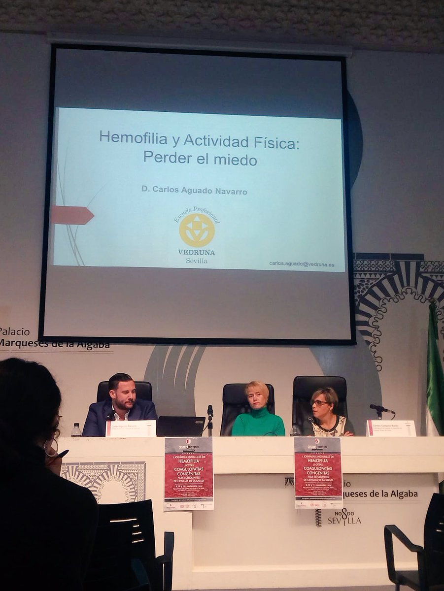 fpvedrunasev's tweet photo. Hoy nuestro compañero @cagunav impartiendo,para los alumnos de Ciencias de la Salud,una conferencia dentro de las I JORNADAS ANDALUZAS DE HEMOFILIA u otras coagulopatías congénitas. Enhorabuena Carlos.Un orgullo para todos. #somosvedruna #profesionalidad #actividadfisica #tsaafd https://t.co/ckKjWe0lsK