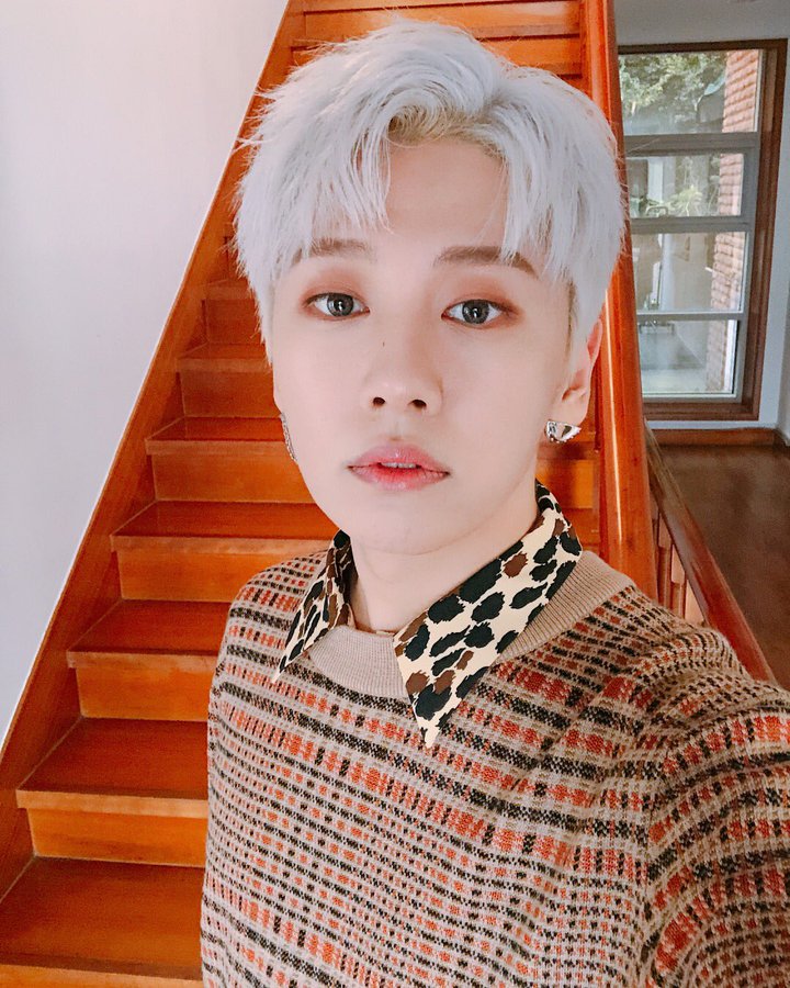 jbj_jbb's tweet photo. ::JBJ 쓸데없는 정보봇::

💕켄균소호빈+태 💕혐생 덕에 자주 못옵니다.5비제+태 하는 제가 불편하시다면 블락해주세요

그렇게 울고불고 난리치고 해바라기 들고 광고 올리던 젭 데뷔 싫어했고 애교 많던 고양이 냥아치로 만들고 유기한 그 분 품지 않습니다.

#JBJ #JBJ95 #권현빈 #김동한 #노태현 https://t.co/qIYJAgQsEh