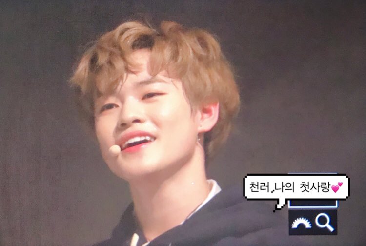 chenlefirstlove's tweet photo. 181110 애기 천러 #천러 #chenle #엔시티드림 #nctdream https://t.co/9P6ewXzhI4