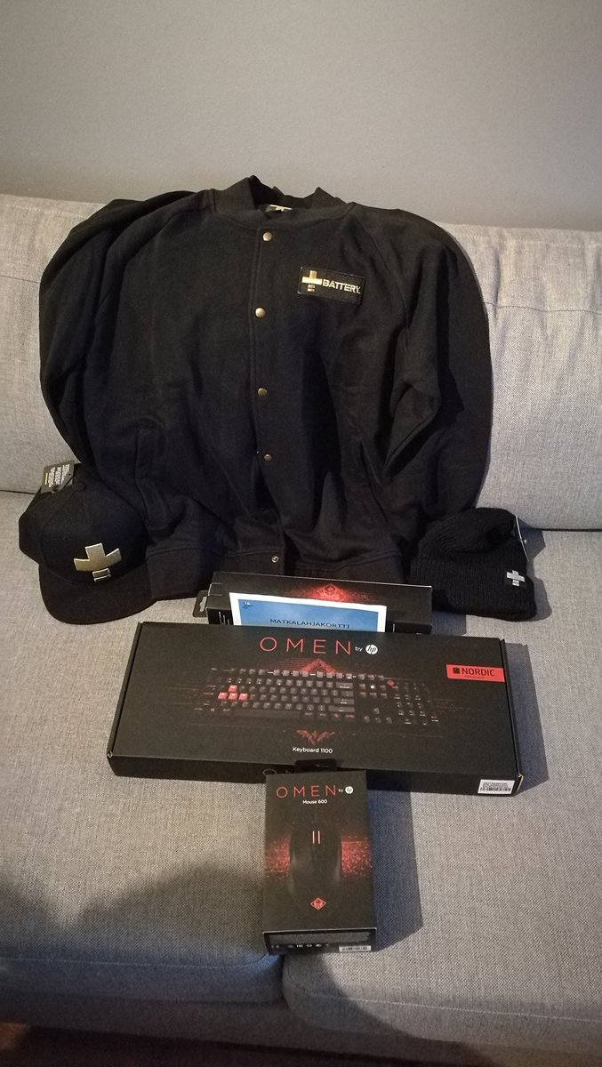 Youngbadiel's tweet photo. The combo has arrived, thank you very much @TauroraNET @OMENbyHP @BatteryEnergy @eckero_line #Taurora #giweaway https://t.co/SiPSkFB7cn