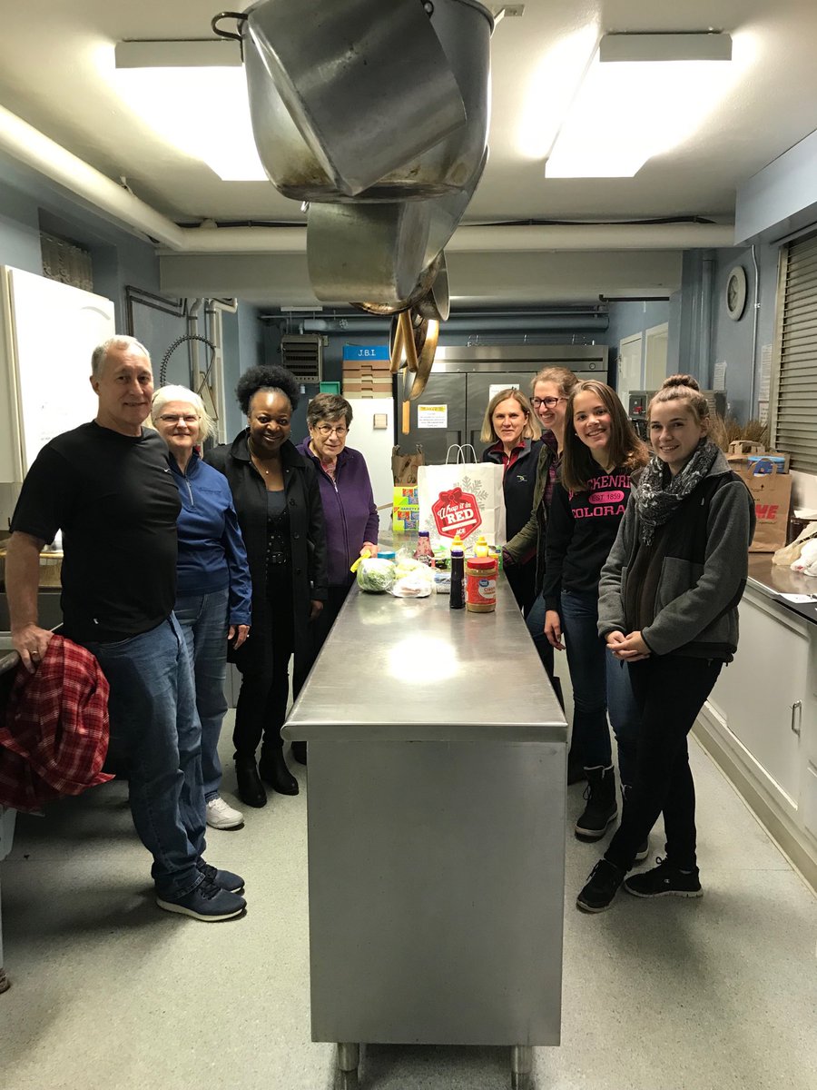 StFrancisStam's tweet photo. Great to work with St. John’s Lutheran and Union Baptist Church on #MidnightRun https://t.co/2Pj0M5ThfX