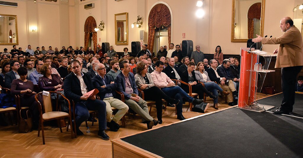 Guijarrojl's tweet image. Iniciamos en #CiudadReal los foros de debate #JuntosProgresamos organizados por @PSCMPSOE. No cabe duda de que estamos mejor que hace tres años y ahora, como hacemos siempre, escuchando a la ciudadanía, queremos sentar las bases de un crecimiento sostenible en #CLM