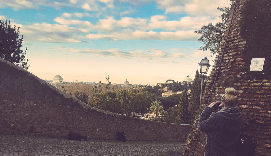 HelloToujours's tweet image. 🍂🎼oggi me sembra che...er tempo se sia fermato qui...🎶 hellotoujours.com 🌞 
#Roma #visitroma #viaggiaresempre #buongiornoroma #romamia #bellaitalia #travel #travelling #viaggio #turismo #vacanza #viaggiare #10novembre