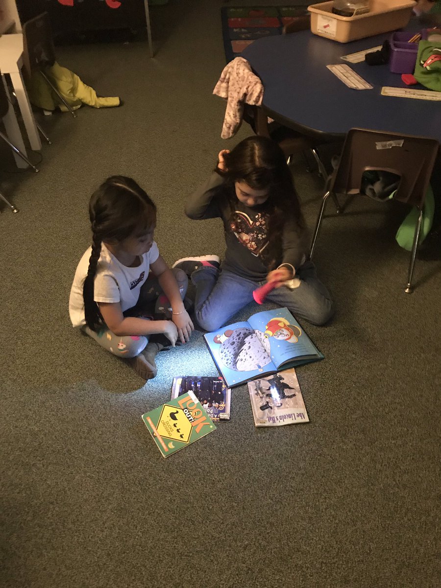 MrsVance_Kinder's tweet photo. Flashlight 🔦 Friday! @BPE_Broncos #BPEKinder https://t.co/uLpywNpFvv