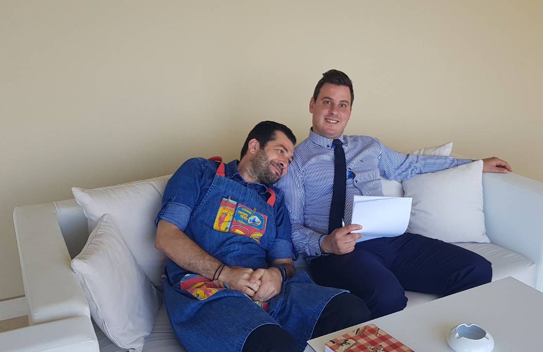LINDOSBLU's tweet photo. End of the season mood.
Manolis, our Executive Chef: I need my bed!
Theodosis, our Service Manager: I need more!
#thelindosbluexperience #BluTeam #lindosblu #endofseason #BluPeople #mood #cheflife https://t.co/JZAD6XwwCe