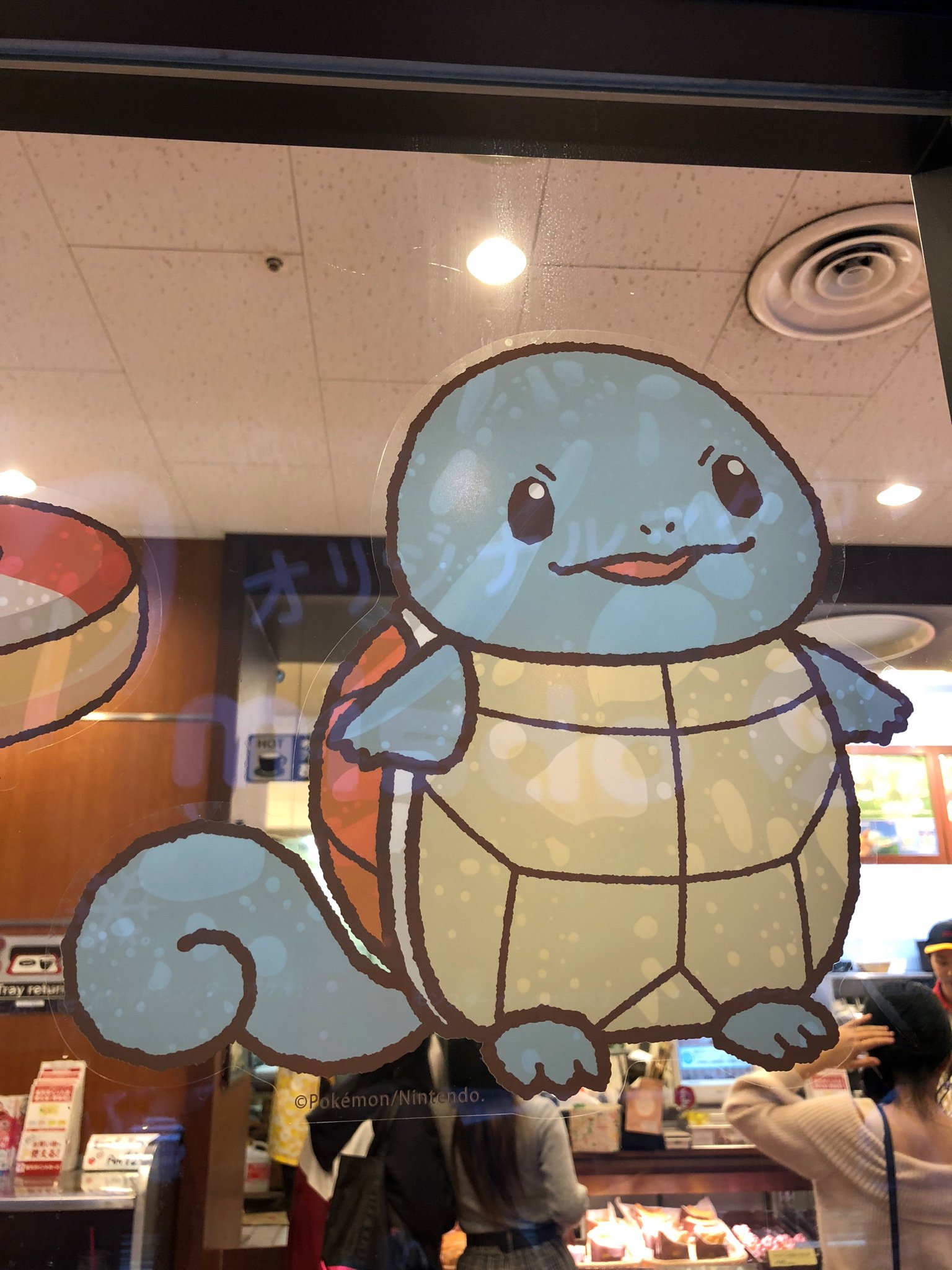 きつねうどん ミスタードーナツのポケモンコラボ イラストがずんぐりむっくりで可愛いんだけどそのおかげでピカチュウが昔の姿に近い きつねうどん ミスタードーナツのポケモンコラボ イラストがずんぐりむっくりで可愛いんだけどそのおかげでピカチュウが昔の姿に近い