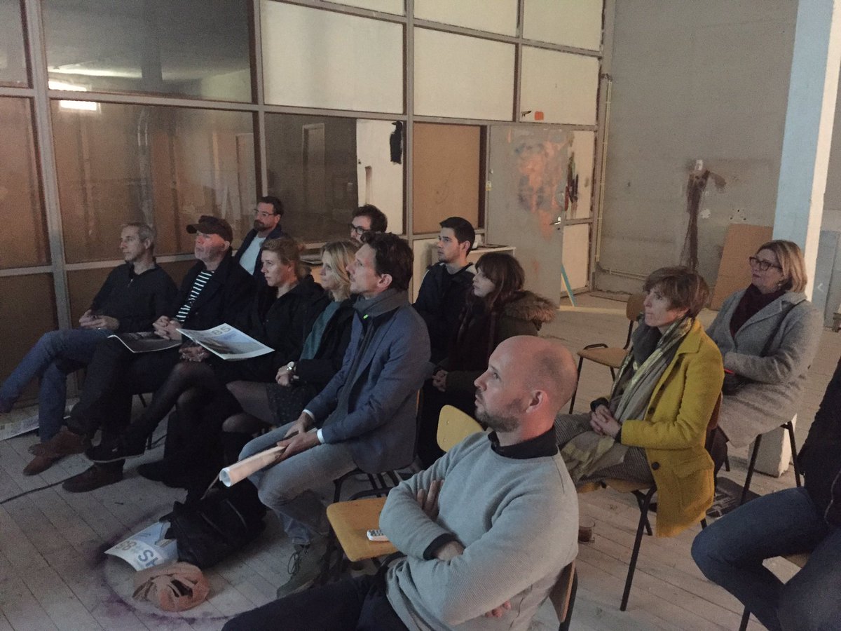 Met de presentatie van het projectplan, aan het projectteam van Schiedam is de eerste stap gezet. Herontwikkeling winkelpand tot bruisende maakwinkel in het hart van de Hoogstraat door Fair Design Plein, Spare Space, AtelierRuimDenkers  en XPRMNT. Next step... kwartiermaken !