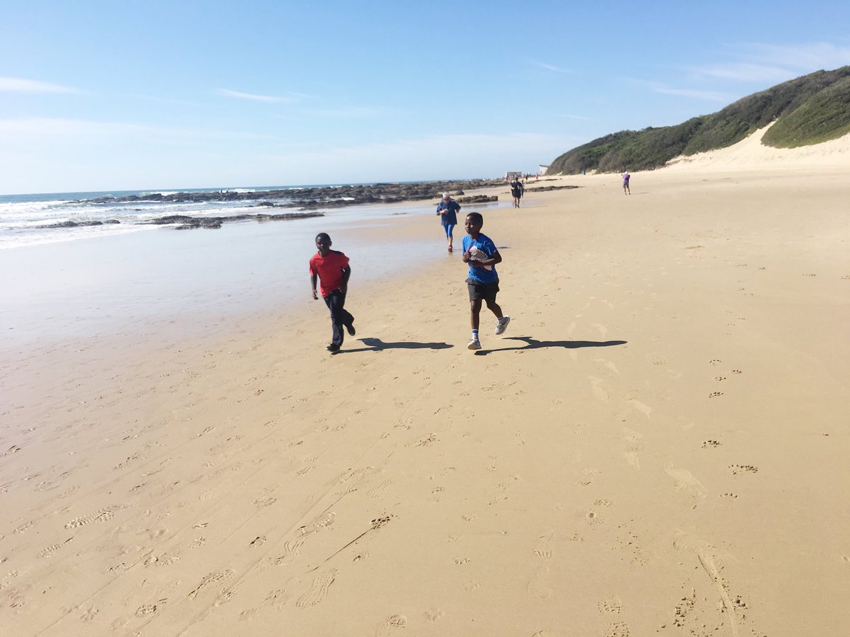 DlulaneT's tweet photo. It’s what we do with our time that matters to the planet rockers #kidds Beach park run ,everyday is a blessing https://t.co/kOyopqGUSv