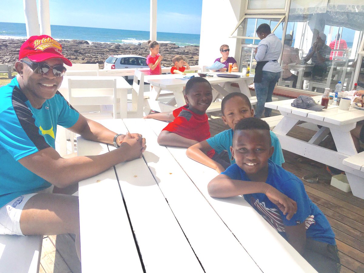 DlulaneT's tweet photo. It’s what we do with our time that matters to the planet rockers #kidds Beach park run ,everyday is a blessing https://t.co/kOyopqGUSv