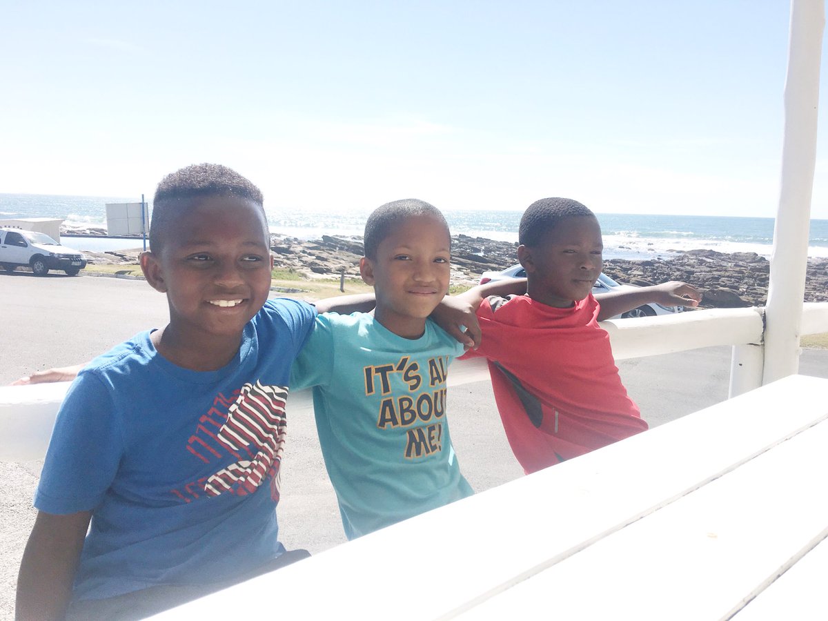 DlulaneT's tweet photo. It’s what we do with our time that matters to the planet rockers #kidds Beach park run ,everyday is a blessing https://t.co/kOyopqGUSv