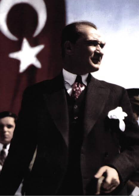 burakdndarr's tweet photo. Hakkın ödenmez paşam #10Kasim #atamizindeyiz https://t.co/cDC4Ux8CHY