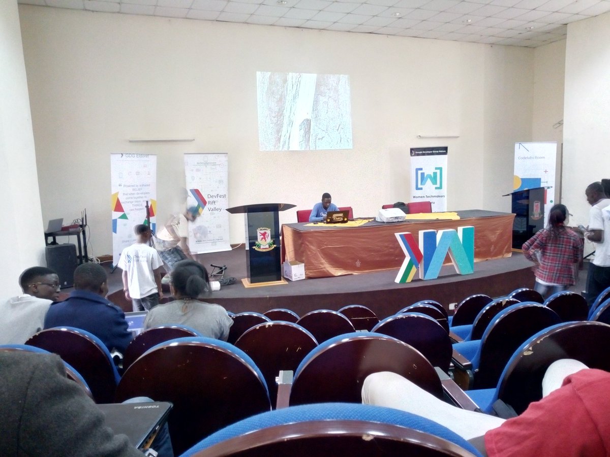 _Ogwel's tweet photo. #devfestRV
@JobOnsarigo @KenKimKE @Iantez_ian https://t.co/e08uWOeyHt