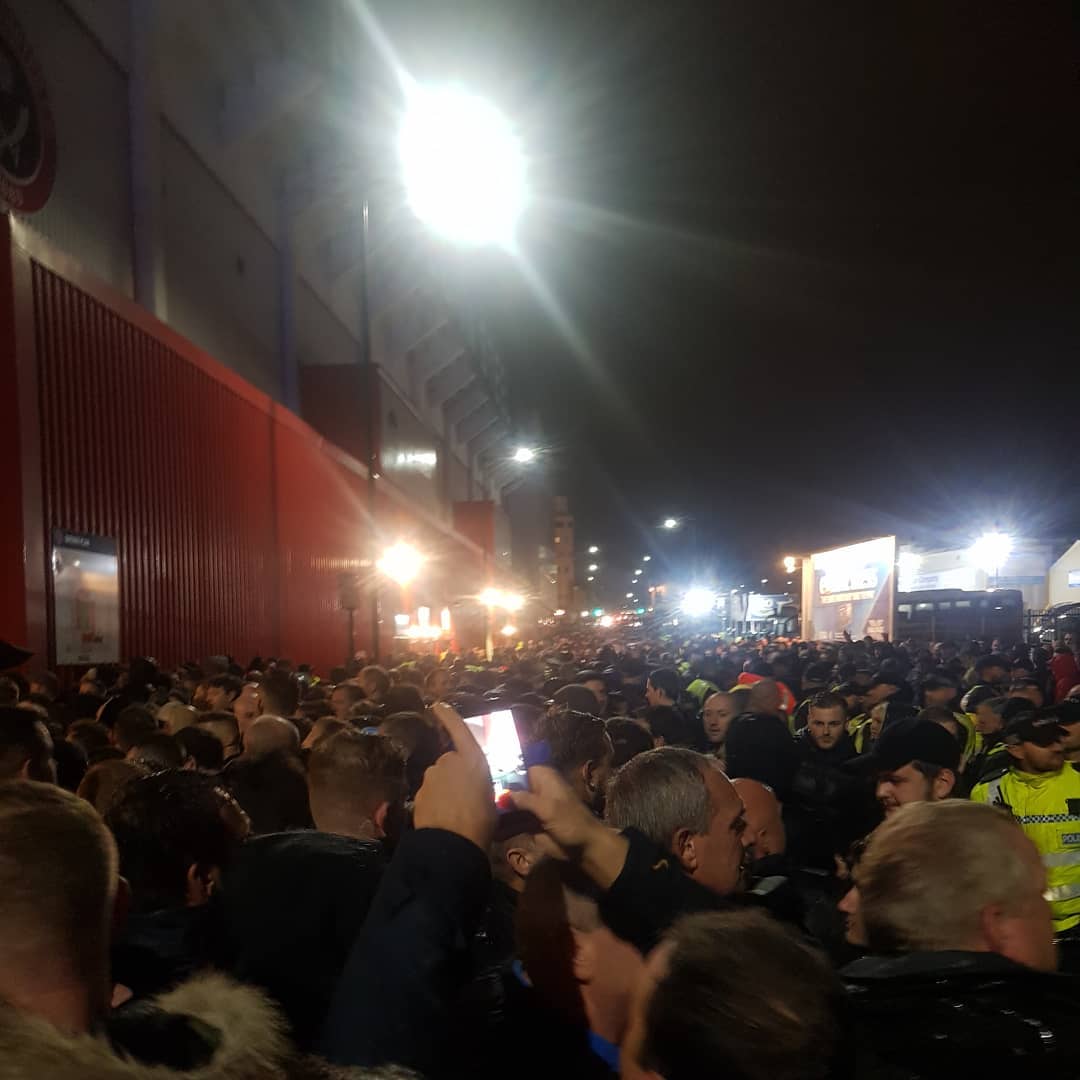 Only 3 turnstiles open for the 2,190 Sheffield Wednesday fans at Bramall Lane last night 🔵⚪️ Shocking 👎 #swfc #awaydays