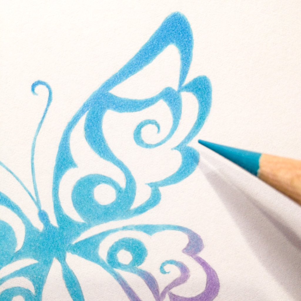 「音符をモチーフにした蝶。塗ってる時、息止めてます。 」|窪之内 Eisaku 英策のイラスト