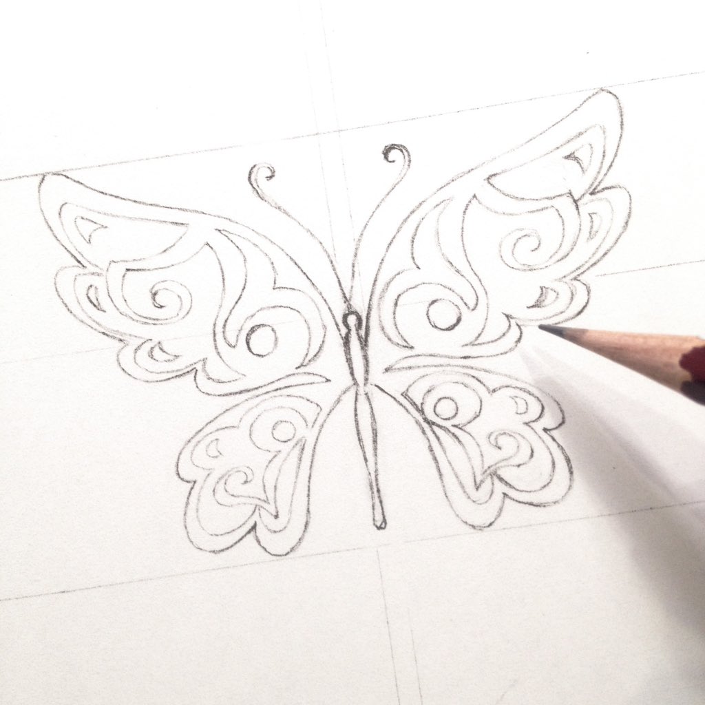 「音符をモチーフにした蝶。塗ってる時、息止めてます。 」|窪之内 Eisaku 英策のイラスト
