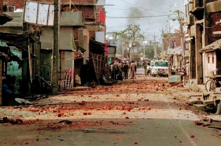 सीतामढ़ी दंगा की विस्तृत जाँच रिपोर्टः भाजपा के पूर्व विधायक पिन्टु प्रशांत ने कराया था दंगा ???
Report #Bihar #MobViolence @yadavtejashwi @harsh_mander @kanhaiyakumar @kavita_krishnan  hindi.sabrangindia.in/Detailed-inves…