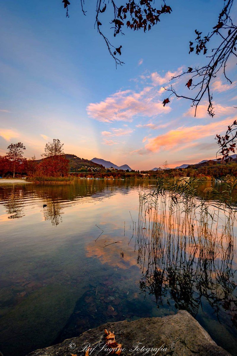 raflugano's tweet photo. #autunno #lugano #luganese #ticino #svizzeraitaliana #tramonto #panorama
©  all rights reserved https://t.co/8KTwqAHLMy
