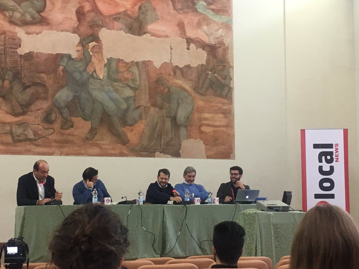 BloglabGlocal's tweet photo. Il sabato mattina a @festivalglocal si incontrano alcuni rappresentanti del Consiglio della @RegLombardia.
Oggi siamo con @SamueleAstuti, @r_cattaneo, @Emanuele__Monti e Marco Colombo
#glocal18 #bloglab18 https://t.co/kTRPTl9ecD
