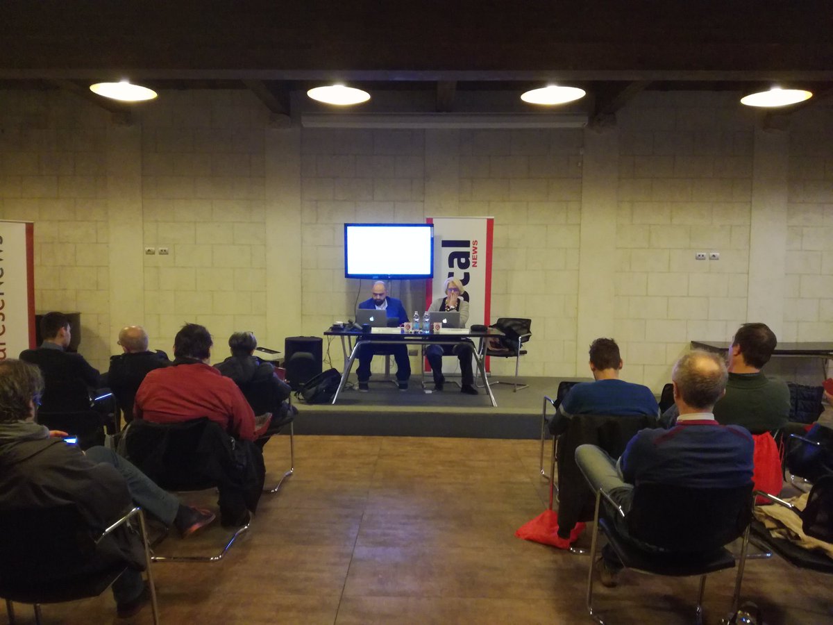 AlessandraGenn4's tweet photo. Le caratteristiche del perfetto zaino da reporter di strada?
- Batteria interna e passacavi
- Facile da trasportare
- Smart
- Capiente
#glocal18 @festivalglocal @rainisio https://t.co/Vl3RSxun4T