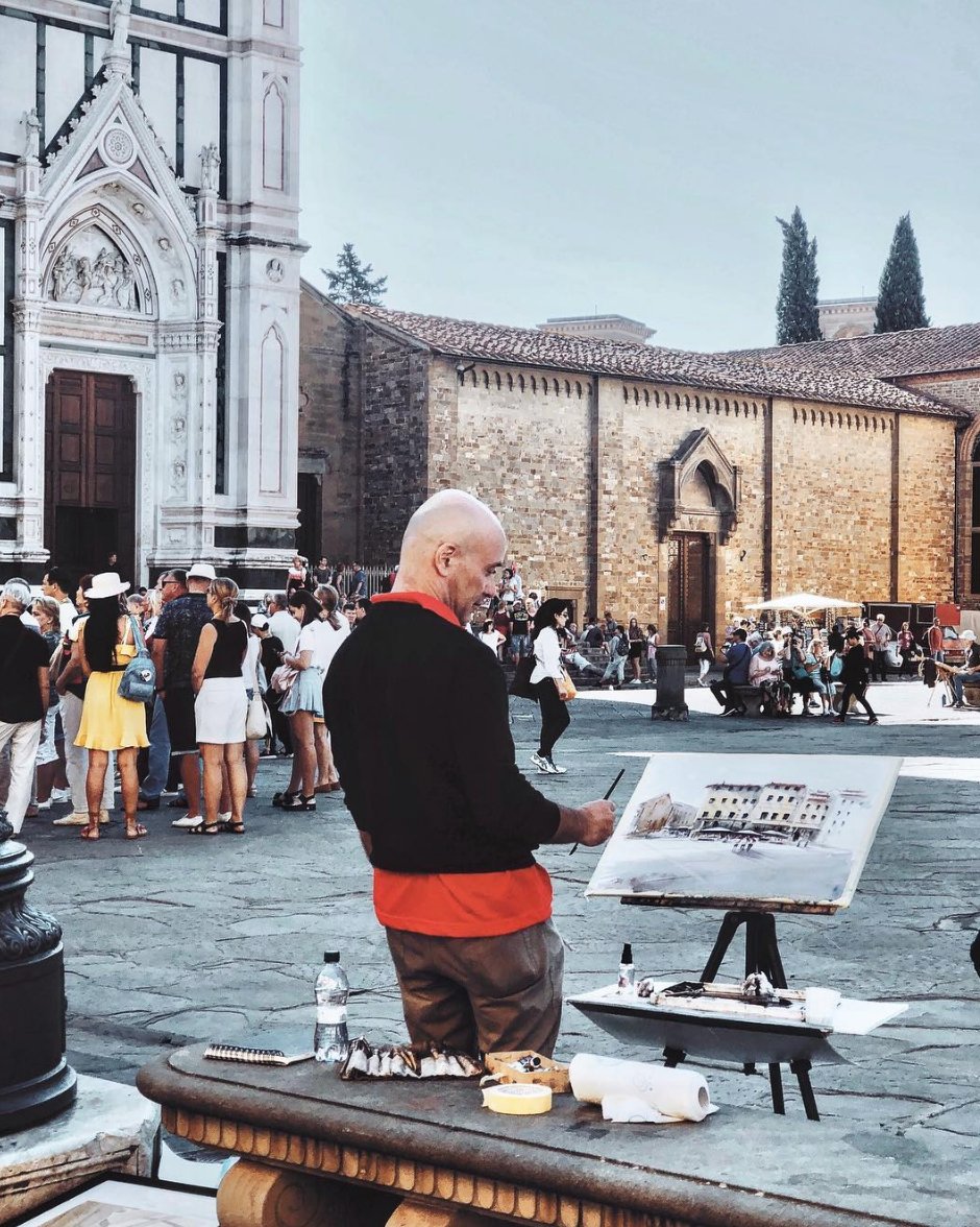 girlinflorence's tweet image. Finding inspiration wherever you are. On any given day you can see a number of people openly sketching in the open squares of #Florence, seemingly oblivious to the bustling crowds, the noise, the intensity of these unusually warm sunlit autumn days. instagram.com/p/BpG0X9tnJ-O/