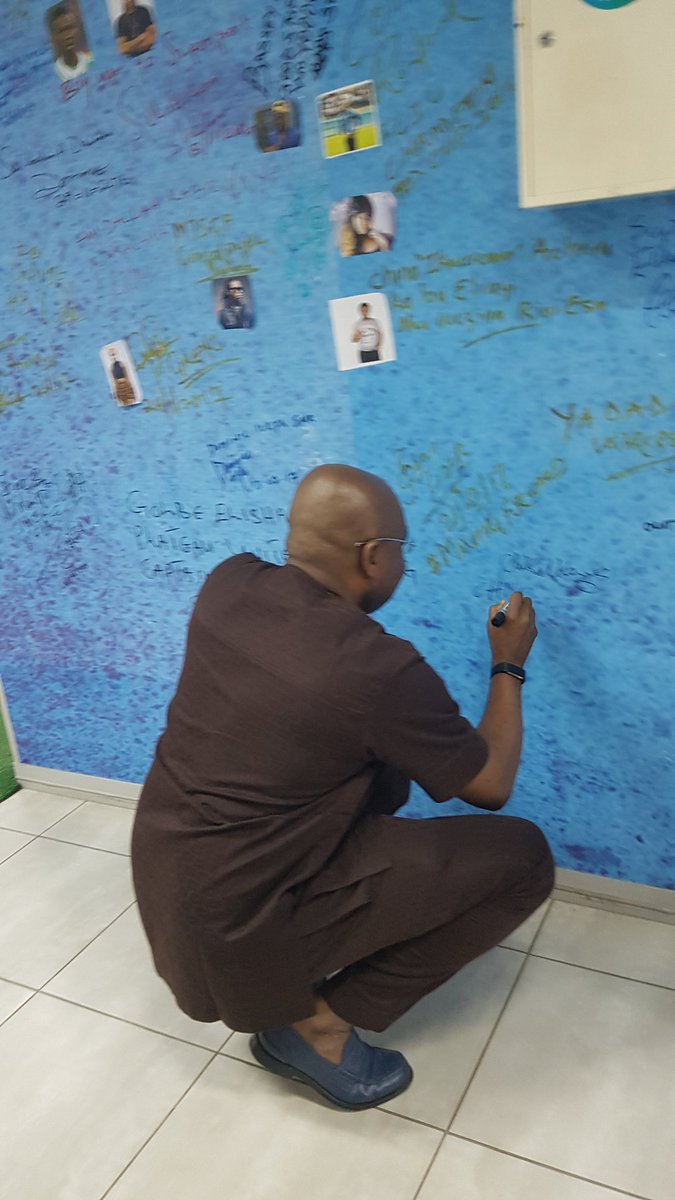 eunisell's tweet photo. @Chikaikenga GMD Eunisell signing the @Supersports wall earlier today. #eunisell #naijamade #eunisellfootball #eunisellboot https://t.co/QwaPV6kHuw