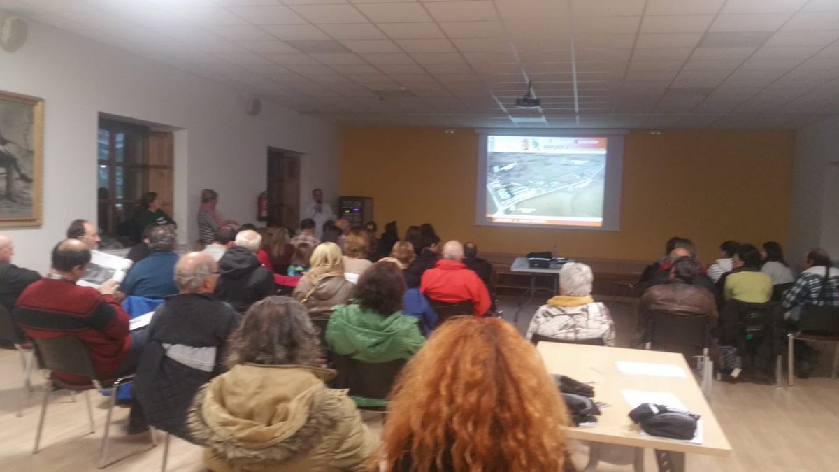 Prevenlabur's tweet photo. Comienza el XV @CAtapuerca con la tradicional charla formativa a voluntarios sobre P.R.L. y Plan de Emergencia. @IDJBurgos https://t.co/3bzynYkbdr