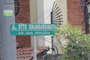 infobdg's tweet image. Mengenang jasa pahlawan, nama para pahlawan dijadikan nama jalan di Kota Bandung. 😃
Taruwit paling sering ngelewatin jalan apa nih? 

🔁 : Jl. A. H. Nasution
♡  : Jl. H. Ibrahim Adjie
🗨 : Jl. Otto Iskandardinata