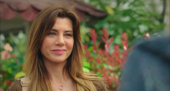 oyserutc's tweet photo. Gülüşü çok güzel 😍
#OySer #GökçeBahadır https://t.co/hcQgc4I2zU