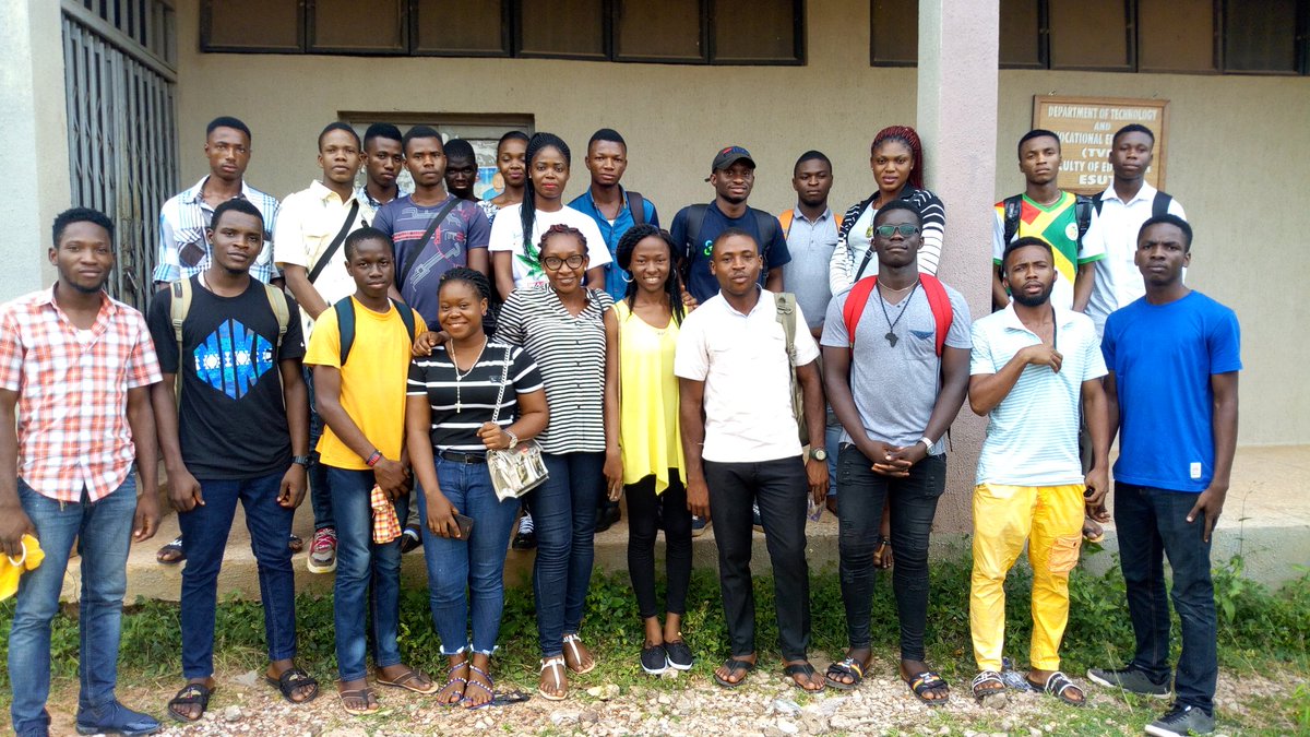 DscEsut's tweet image. @DscEsut workshop #DeveloperRoadmap was a big success. Thanks to everyone who put in effort to make it so. Kudos to the @DscEsut team  @Thisisobate  @cheya_ruby @Ncheya_ @sidigrace1 @KenechukwuAgbo and @Cazelgroup our technical guy, who also spoke to us about web design