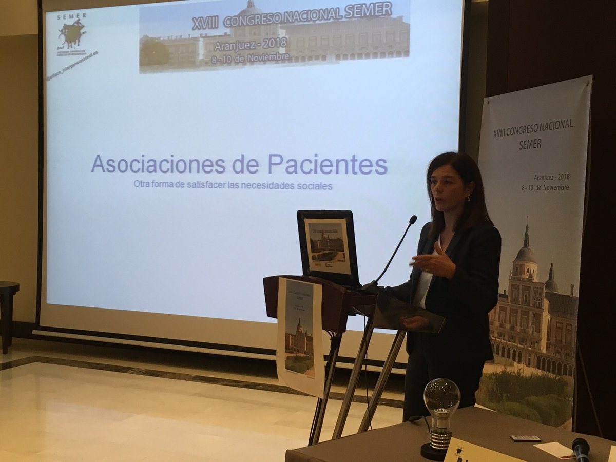 SocMedicosResi's tweet photo. Último día de congreso. Continuamos #semer2018 con doble sesión. Sala 1: recursos sociales y asociaciones. Sala 2: charla dcho sanitario https://t.co/gebzVTfIi7