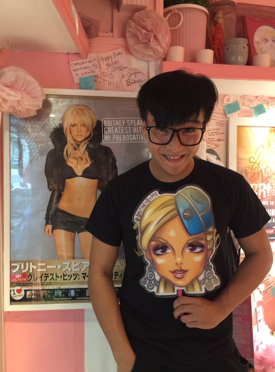 _cheenomacaraig's tweet photo. It's Britney, bitch! 💅🏽 
@britneyspears #britneyspears https://t.co/lL0dwc8KCa