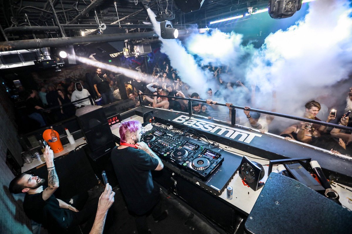 BassmntSD's tweet photo. Rail riders unite! @AFKdubstep is destroying @BassmntSD right now, hope you’re here with us! #bassmnt #bassmntsd #afkmusic #afkdubstep https://t.co/Zc2MeNmdYN