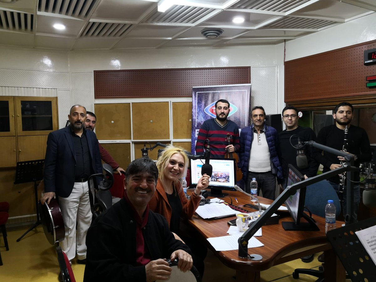 Tansu Köse Yurdagül (@tansuyurdagul) on Twitter photo Solist Selami Elemen, Saz Sanatciları:Kanun:Metehan Yildirim,Keman:Muhammed Varol Önal, Ud:Emre Ovacikli, Klarinet:Kemal Dumlu, Ritim:Selcuk Yilmaz, Orhan Pullu ve Tener Temelli sizlerle... Ataturk'un sevdigi sarkilardan bir demet sunacak ekibimiz...<a href="/TRTErzurum/">TRT Erzurum Radyosu</a> Solist Selami Elemen, Saz Sanatciları:Kanun:Metehan Yildirim,Keman:Muhammed Varol Önal, Ud:Emre Ovacikli, Klarinet:Kemal Dumlu, Ritim:Selcuk Yilmaz, Orhan Pullu ve Tener Temelli sizlerle... Ataturk'un sevdigi sarkilardan bir demet sunacak ekibimiz...<a href="/TRTErzurum/">TRT Erzurum Radyosu</a>