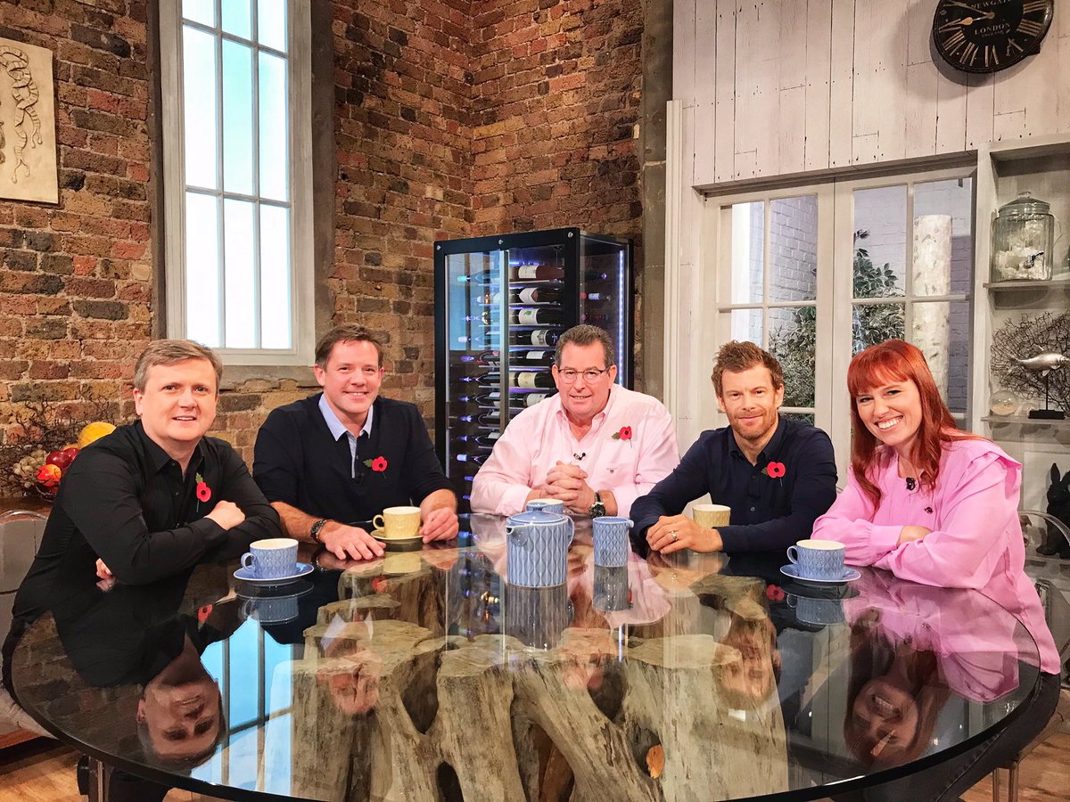 We’re live on BBC One with this lot!

See you at 9.15am

<a href="/matt_tebbutt/">Matt Tebbutt</a> <a href="/realaled/">Aled Jones</a> <a href="/tomaikens/">Tom Aikens</a> <a href="/jwilliamschef/">John Williams</a> <a href="/jane_parkinson/">Jane Parkinson</a> #SaturdayKitchen