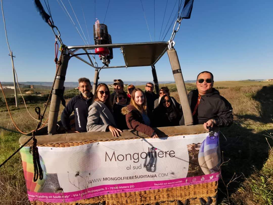 mongolfiereSIT's tweet photo. #hotairballoon over #Matera. Thanks to @SVPuglia 📸
Come fly with us!
#mongolfierealsuditalia #matera2019 #balloon #flying #southern #Italy https://t.co/ZYEb7kNADK
