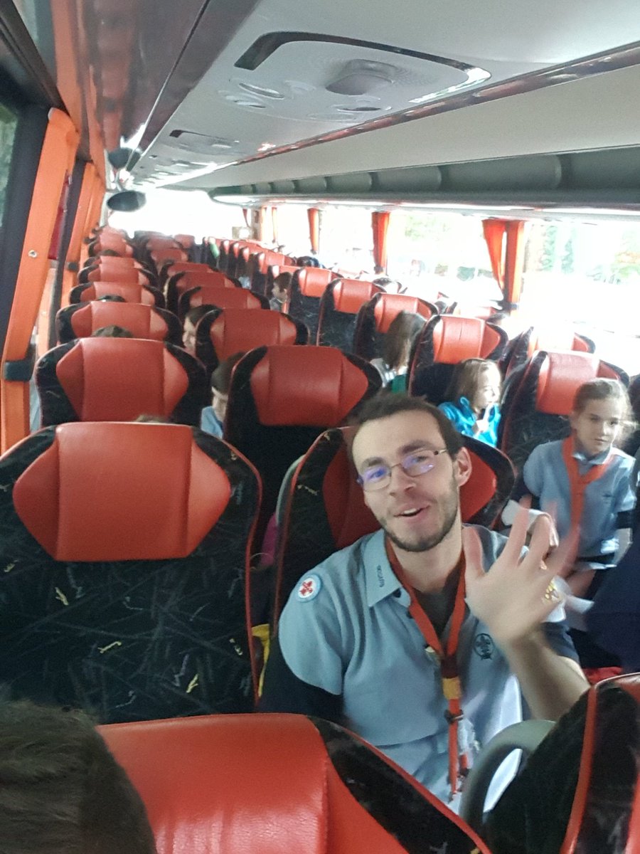 Atentos a las nubes negras salimos de Madrid¡ direccion Berzosa de Lozoya, os avisaremos al llegar y nos vemos el domingo!! 🐾🐺