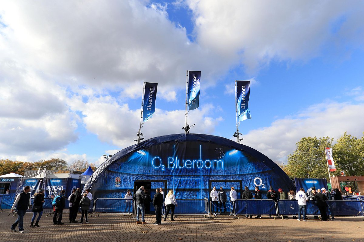 AnnSavvaGroup's tweet photo. TODAY'S THE DAY!!! 🏴󠁧󠁢󠁥󠁮󠁧󠁿 V 🇳🇿  The #o2blueroom opens at 1pm! Kick off 3pm! 🏉🌹✊

#ENGvNZ #AutumnInternationals #EnglandRugby #allblacks #LiveRugby #CarryThemHome #WearTheRose🌹 #o2 #O2Priority #eventstaff #standbuild #eventmanagement #brandexperience #eventprofsuk https://t.co/cI5UomBQWH