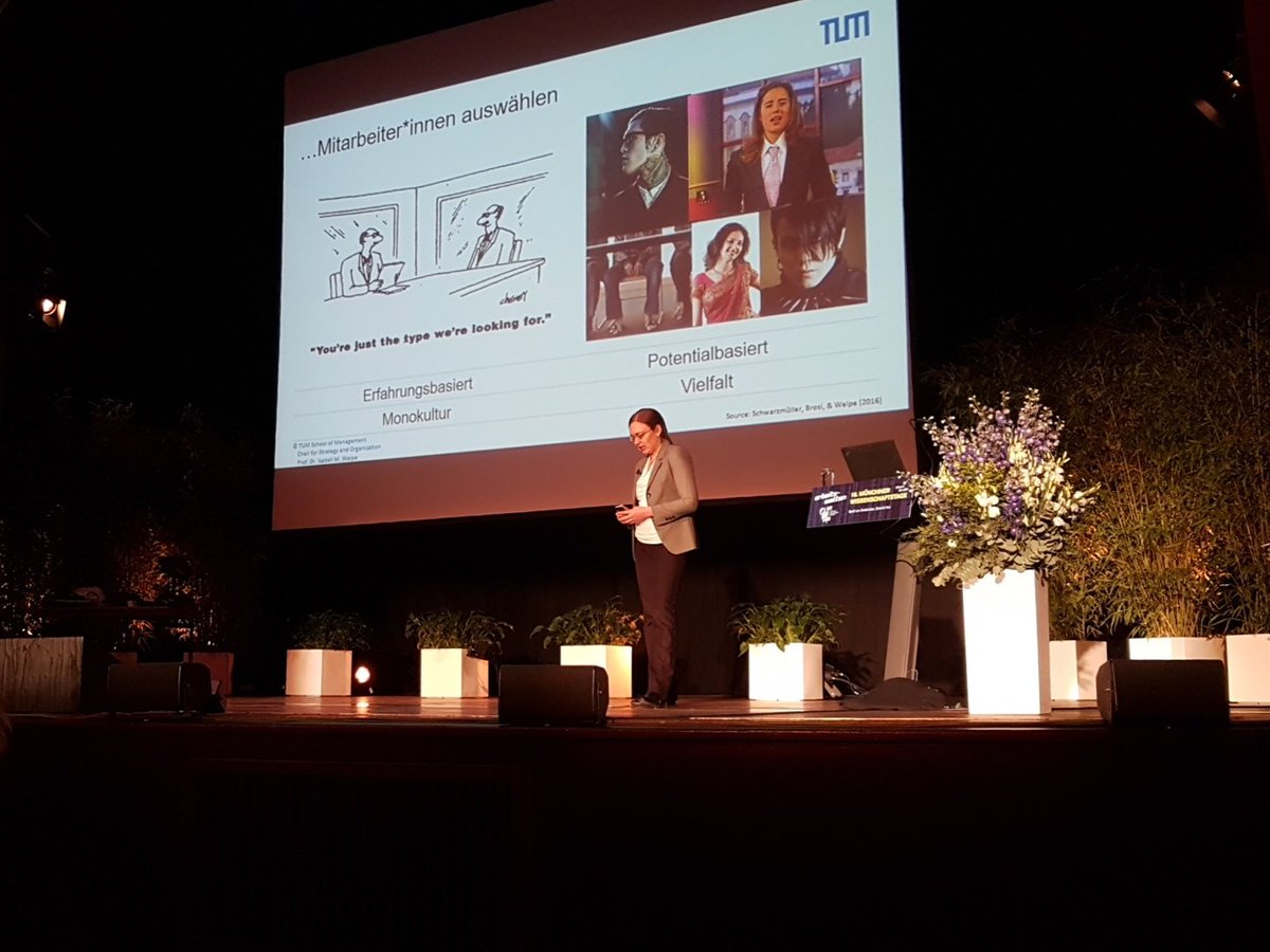 DietmarHarhoff's tweet photo. Start der 18. Münchner Wissenschaftstage ... den ersten Vortag hält gerade Dr. Maria Strobel zum Thema Arbeit 4.0 ... https://t.co/g0WWFCieT1