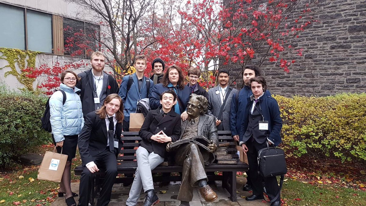 LCIMUN's tweet photo. The Phoenix Delegation making the scene at the University of Toronto’s incredibly fun @SSICsim conference https://t.co/8xR76eGTls