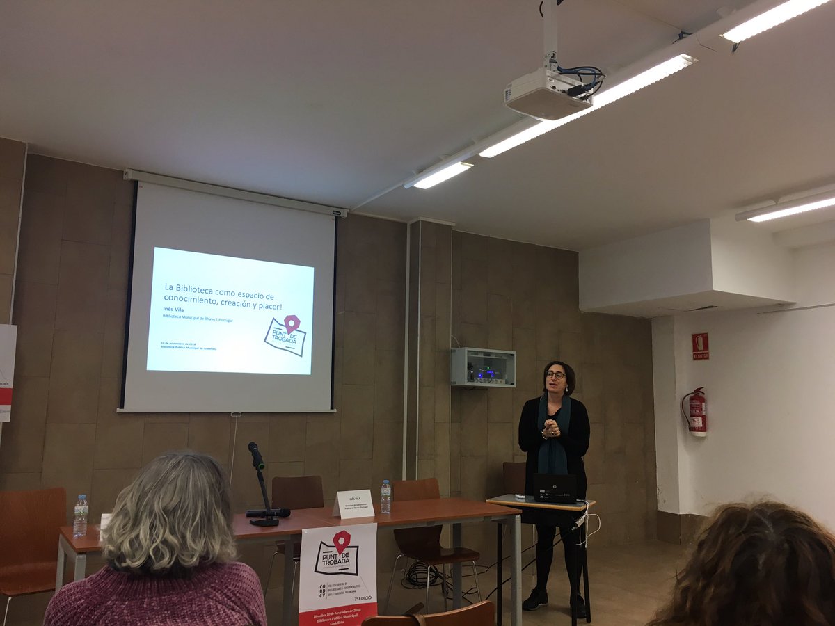 @inesvvila al #PunTroBib ‘La biblioteca como espacio de conocimiento, creación y placer!’