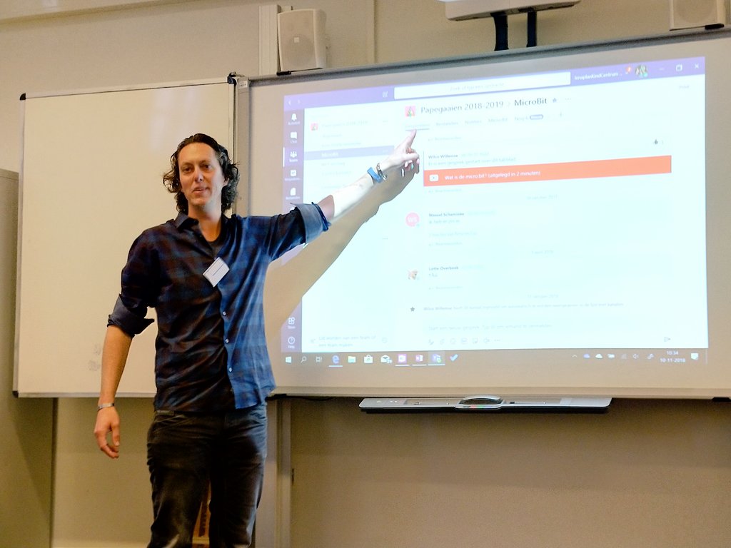 janligtenberg's tweet photo. @wilco_willemse bedankt voor deze mooie Inspiratiesessie #inspiratiedag #apsitdiensten #slbdiensten @Hoornbeeck #MicrosoftTeams https://t.co/rBfL8NvQ7h