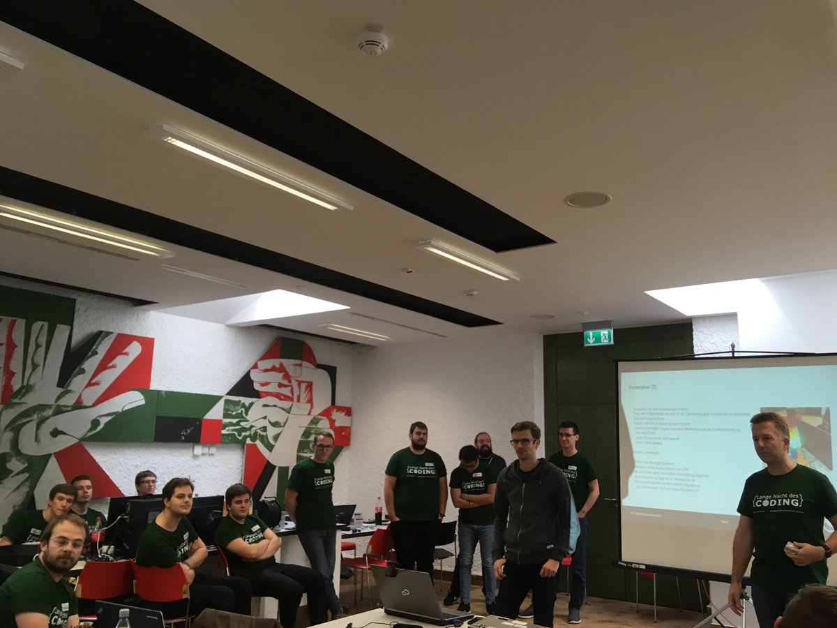 fgrwhz's tweet photo. Projektvorstellung bei der Langen Nacht des Coding 2018 https://t.co/d0HKd3iWIx