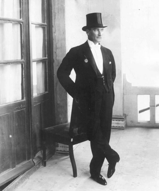 Tarif edilemez bir duygu.ATA'M
#MUSTAFAKEMALPAŞA
#10Kasim1938