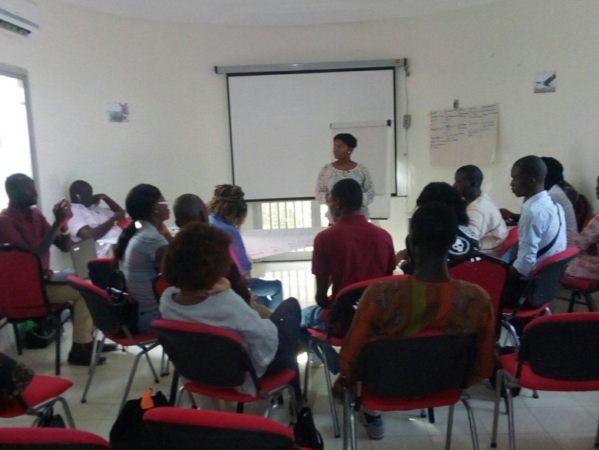jasrpfsn's tweet photo. 3ieme Jour : Session en Plaidoyer et Mobilisation de ressources : travail de groupe #plaidoyer
#jaspfsn
@OmarSow82  @ThiandoumAmy @OSCPFAFRIQUE 
@POuagaPF 
@OpiAnsou96 https://t.co/UKjYjJ7SpL