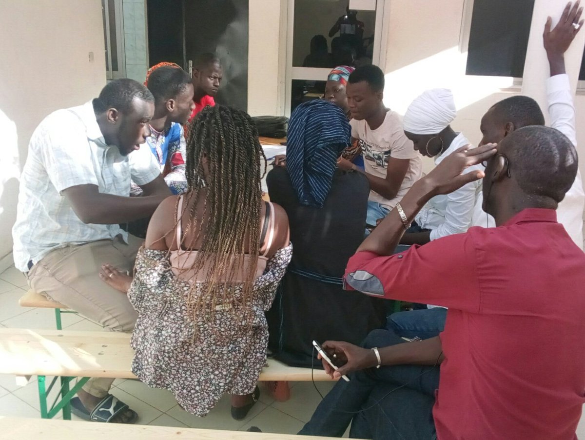 jasrpfsn's tweet photo. 3ieme Jour : Session en Plaidoyer et Mobilisation de ressources : travail de groupe #plaidoyer
#jaspfsn
@OmarSow82  @ThiandoumAmy @OSCPFAFRIQUE 
@POuagaPF 
@OpiAnsou96 https://t.co/UKjYjJ7SpL