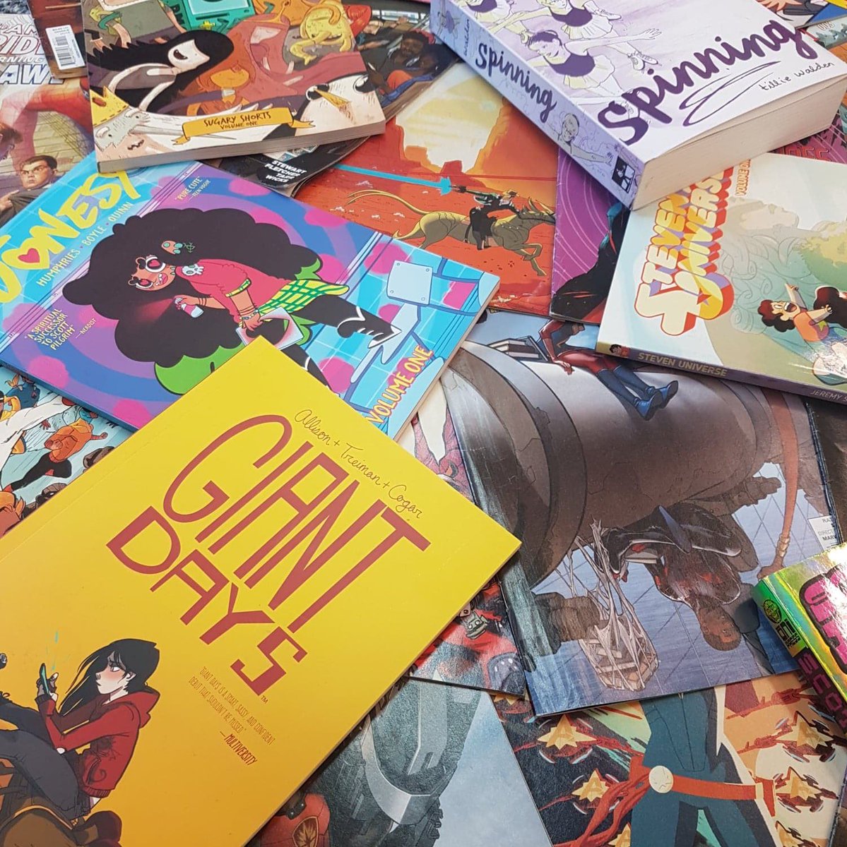 Comicsyouth's tweet photo. We're at #Liverpool Central Library today, 12-3pm! Drop by to make #comics, #zines, draw and write! #createcomics #learncomics #publishcomics https://t.co/6gFQDlQcaR