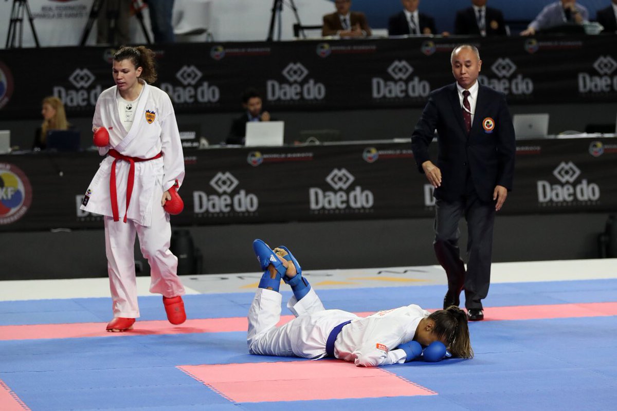 ffkarate's tweet photo. 📸 Les images du combat d’ #AnneLaureFlorentin ce matin à Madrid. 

La Française échoue au pied du podium lors de ces mondiaux ! 

#KarateMadrid2018 🇪🇸
#FranceKarate 🇫🇷🥋 https://t.co/qwsksTnRgJ