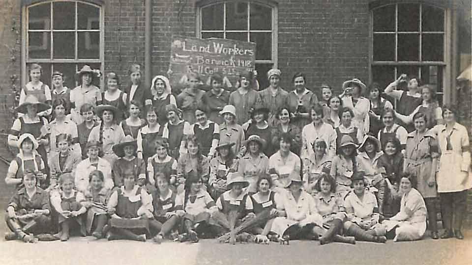 GoldsmithsUoL's tweet photo. 'Brothers, judge not our brother, who believes, but believes not as we' - An unknown Goldsmiths student or staff member defends conscientious objectors in this unearthed poem from the First World War #Armistice100 https://t.co/cDz7PnYB7g https://t.co/Zkmdcv40yd