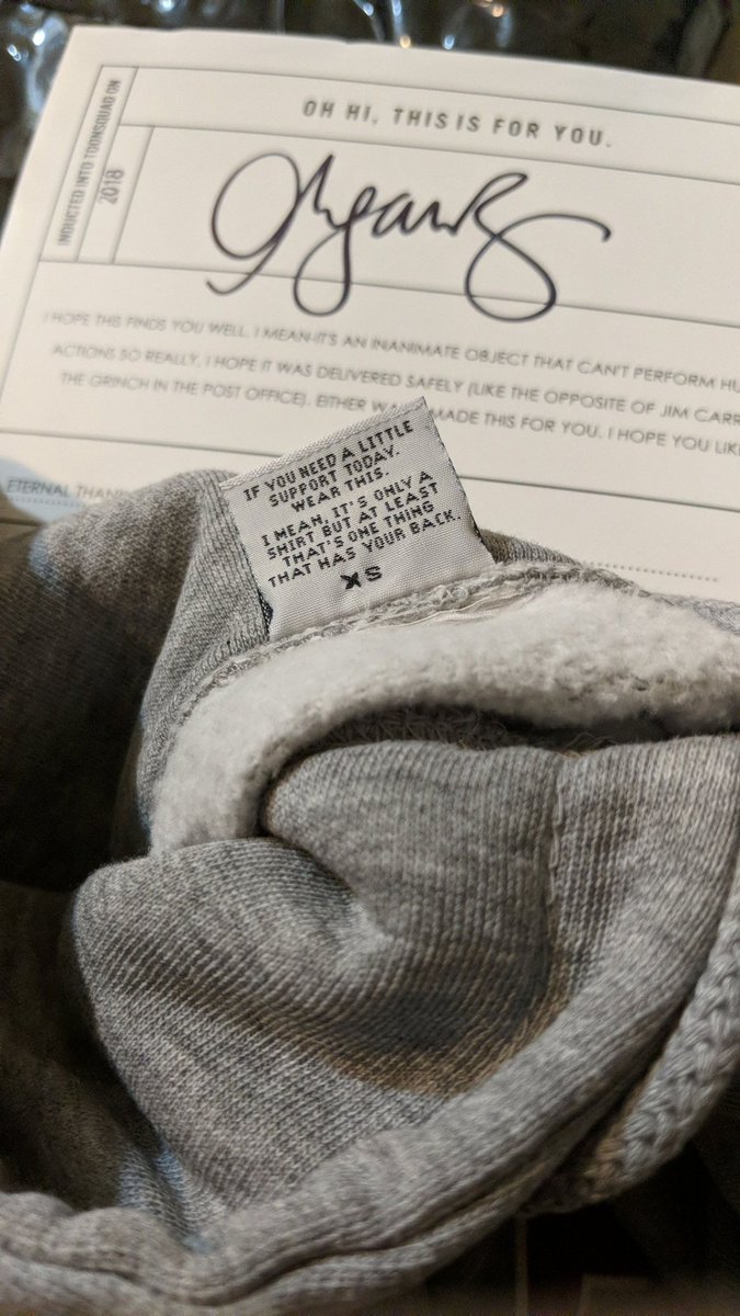 Kayluh_ayye's tweet photo. I love the details and softness of this hoodie. https://t.co/lP8MycM8oI